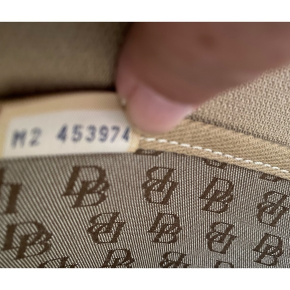 Dooney & Bourke VTG Canvas & Leather DB Monogram Bag  (Broken Zipper Pull) - Picture 9 of 15